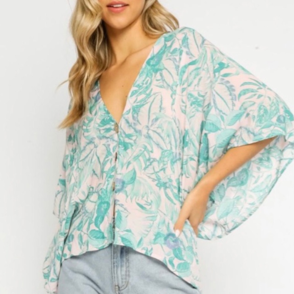 {Olivaceous} Floral Flowy Button Front Top
